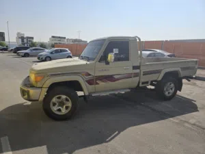 Used Toyota Land Cruiser in Abu Dhabi