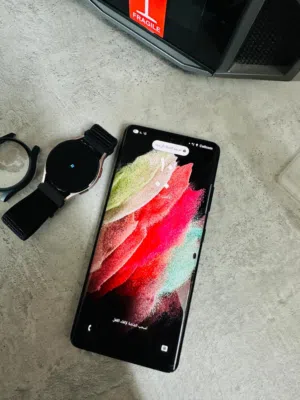 Samsung Galaxy S21 Ultra + Galaxy Watch 4