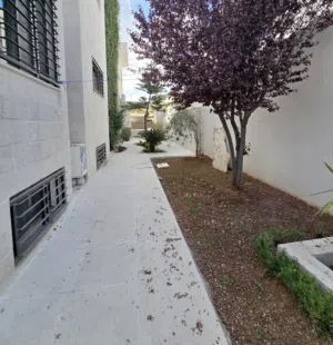 650 m2 5 Bedrooms Villa for Sale in Amman Abdoun