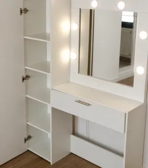 تواليت باضائة عالية زي الصورة