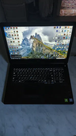 للبيع معو هدايا Dell Precision 7710 — محطة عمل قوية للأعمال والتصميم والهندسة