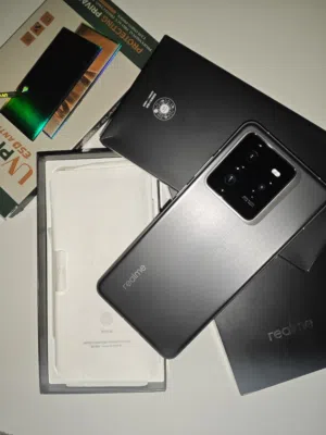 ريلمي gt 7 pro ذ 256 ملحقات مع الشاحن يشحن من 0 الى 100 نص ساعه عالمي نسخه صينية بيع سريع الوصف مهم
