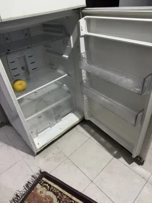 ثلاجة نوع ياباني 22 قدم للبيع بسعر لقطة