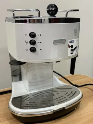 DeLonghi espresso & cappuccino machine /ماكينة ديلونجي إسبريسو وكابتشينو