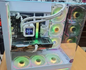 للبيع بي سي جيمنق Core i5 14Gen1TB SSD/16Ram DDR5/ RTX كالجديد مع الكرتون