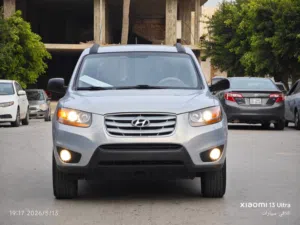 Hyundai . Santa Fe . 2012 . Used0