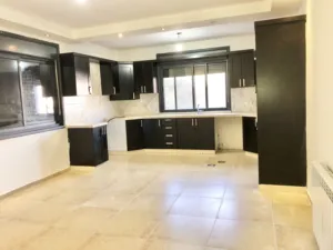 165 m2 3 Bedrooms Apartments for Sale in Ramallah and Al-Bireh Ein Munjid