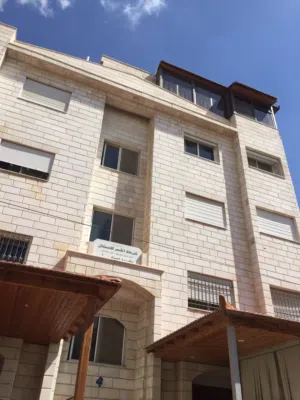 شقة للبيع مميزة جدا بشارع الجامعة