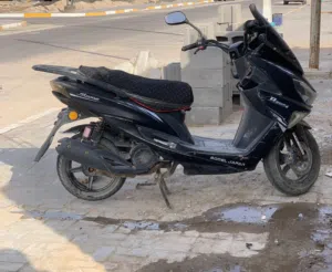 دراجة سترونك نظيفه غير مفتوحة