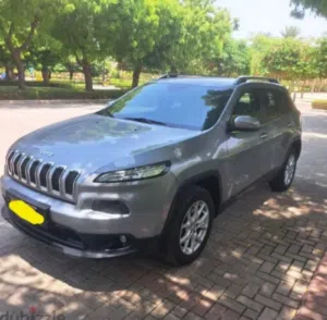 Cherokee Jeep -2800omr - Urgent sale
