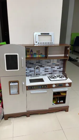 مطبخ ألعاب مميز للأطفال
