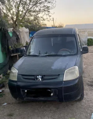 بيجو بارتنر 2008