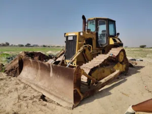 1990 D5H bulldozer in excellent working condition