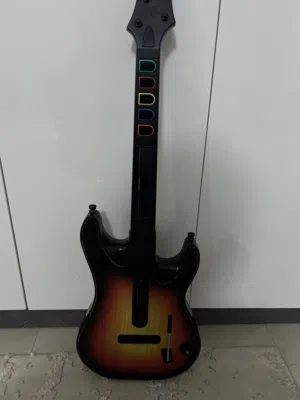 Guitar hero les paul ,xbox 360 قابل للبدل والتفاوض بالمعقول