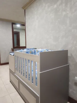 تخت أطفال خشب لامينيت فاخر بحالة الوكالة