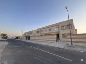 شقة للايجار في عين خالد غرفتين وصاله ومطبخ وحمام