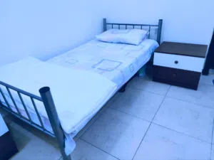 Executive bachelor super clean room for Muslim Bed space sharing room for nice people only