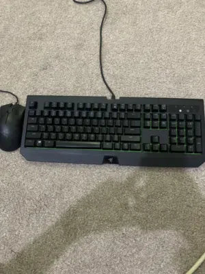 للبيع كيبورد (Razer Blackwidow ultimate) + Razer Green Swicthes + ماوسRazer Deathadder Chroma