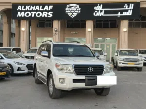 Used Toyota Land Cruiser in Muscat