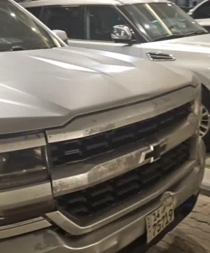 Used Chevrolet Silverado in Kuwait City