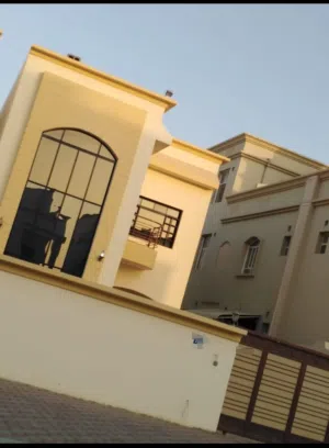 فيلا من طابقين ف المعبيلة الجنوبية السابعةقريب من مدينة السلطان هيثم وصناعية المعبيله ونستو للبيــــ