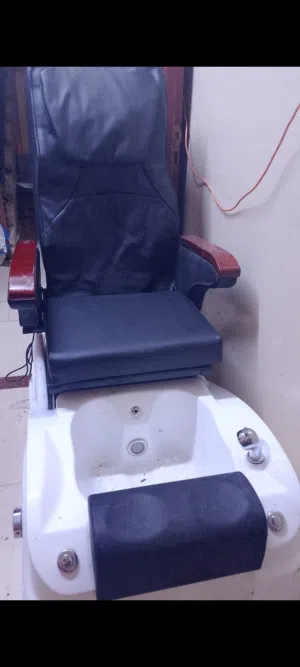 spa pedicure chair urgently sale