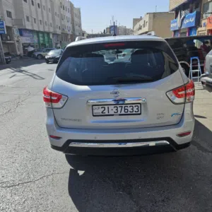 Used Nissan Pathfinder in Amman