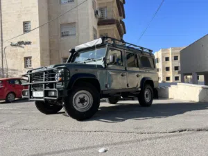لاند روفر دفندر 110