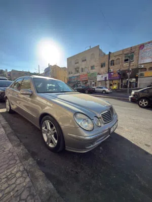 مرسيدس Kompressor E200 موديل 2006 فحص 2 جيد والسيارة بحالة الوكالة لا تحتاج شي والبيع بداعي السفر