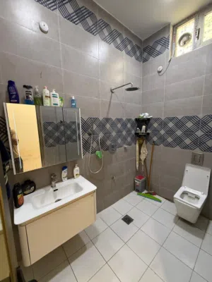 140 m2 3 Bedrooms Townhouse for Sale in Basra Baradi'yah