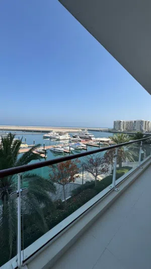 Luxury Marina-View Apartment in Al Mouj