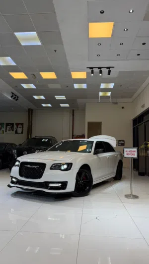 Used Chrysler 300 in Ajman