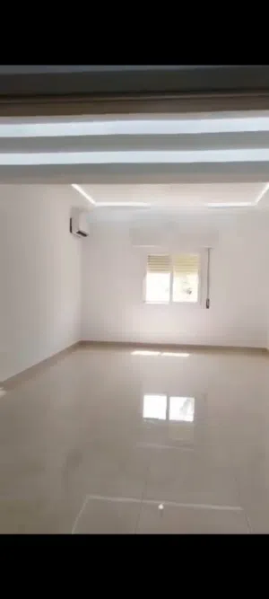 شقه ايجار طابق تاني عمارات الزادمه