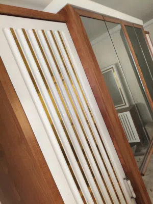 للمعنين غرفة نوم كاملة بحالة ممتازة جدا جدا جديد ما ستخدم نهائي الطقم زان تفصيل سبشل مع الطقم زيادات