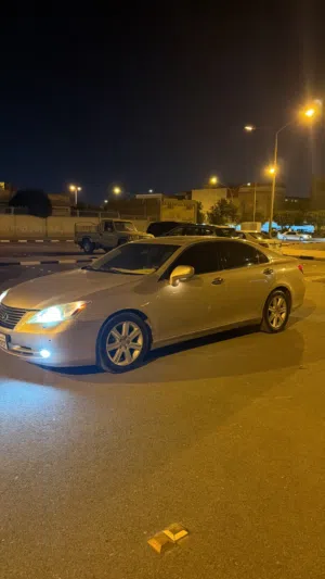 Used Lexus ES in Al Jahra