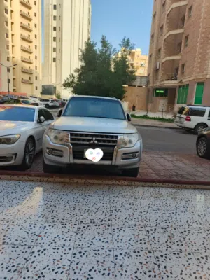 ميتسوبيشي باجيرو  2021 للبيع