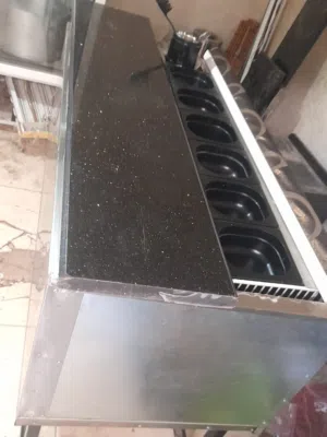 ثلاجة عرض للبيع