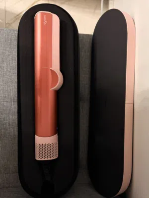 Dyson Airstrait (strawberry bronze edition) LIKE NEW
