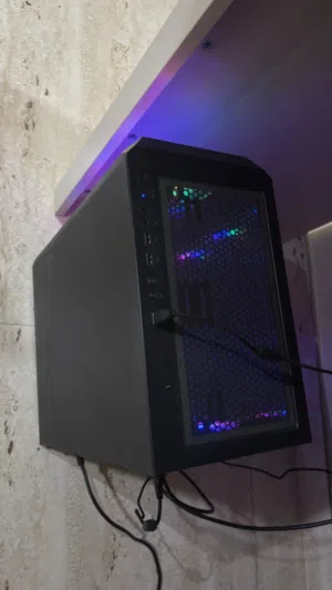 للبيع بي سي جيمنج (Full Setup) مع شاشة 23 بوصة بتردد 160Hz - بحالة ممتازة!
