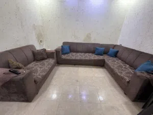 طقم كورنر بحاله جيده للبيع بسعر مناسب وقابل للتفاوض