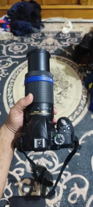 كامره نيكون 3300 وياها زوم رياضي