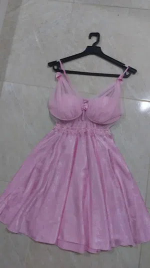 فستان عرايسي لون بنك