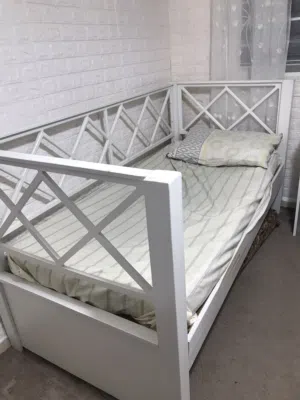 تخت مفرد ونص تفصيل خشب ممتاز