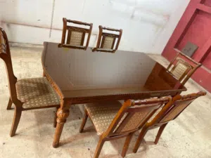 طاولة سفره 6 كراسي تفصيل  خشب زان بالكامل  استعمال بسيط  جزاز حراري لحمايه الوجه   للبيع