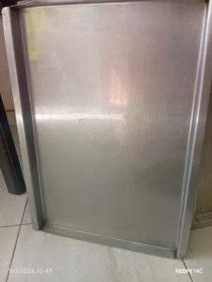 صواني ستالس ستيل للبيع مستطيل الشكل حجم 40*60