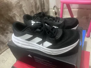 Adidas Questar 3M