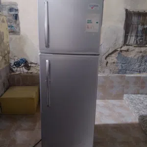 ثلاجه مستخدمه بحال الوكاله