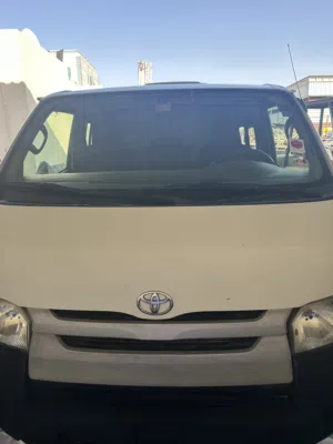 TOYOTA HIACE REFRIGERATOR 2015 FOR   SALE  للبيع تويوتا هايس فان ثلاجة بحاله جيده