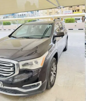 للبيع GMC Acadia بحاله ممتازه