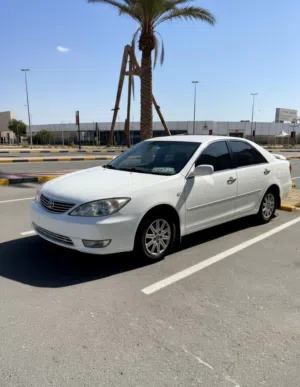 كامري مديل 2004